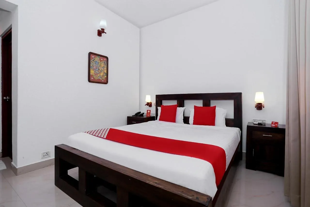 Vaccinated Staff- Oyo Flagship 40093 Hotel Fort Castle  Fort Kochi